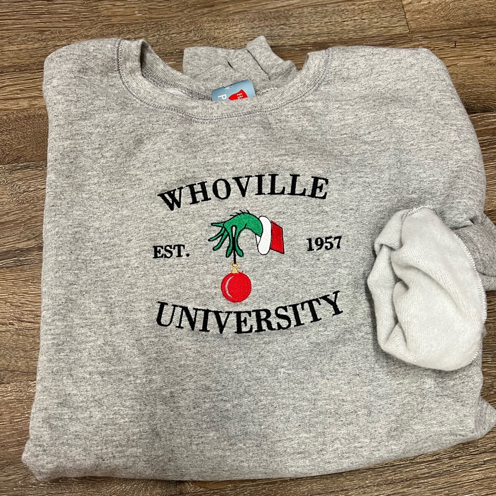 🆕SWEATSHIRT WHOVILLE UNIVERSITY CHRISTmas🎄